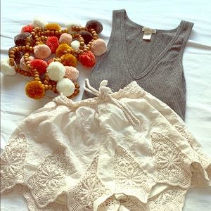 Creme colores lacey patterned Shorts by Mudd